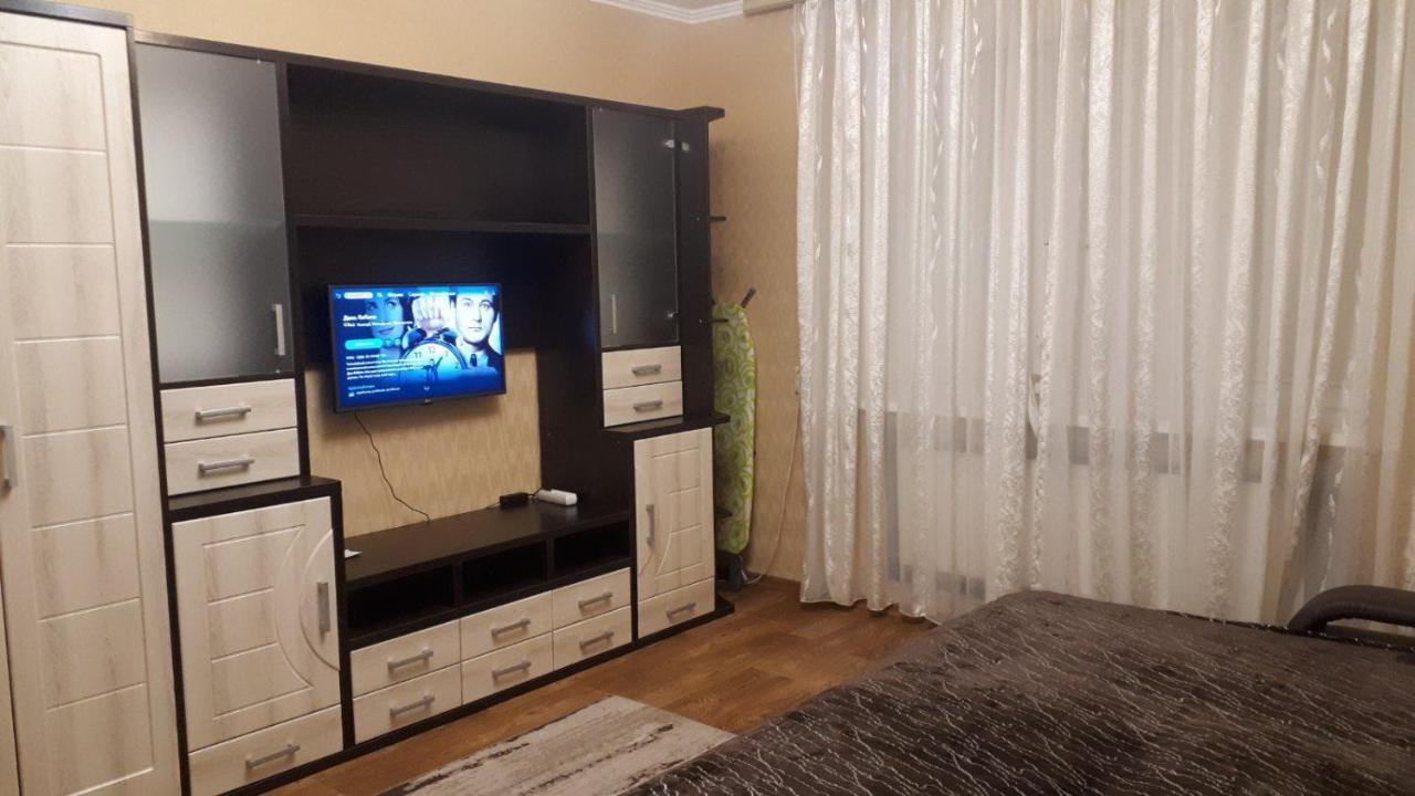 Апартаменты, 2 Комн. 6 Мест Kirovograd Exterior foto