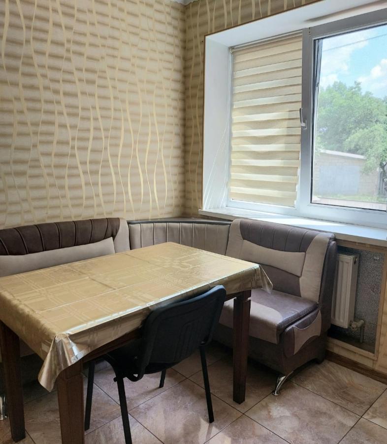 Апартаменты, 2 Комн. 6 Мест Kirovograd Exterior foto